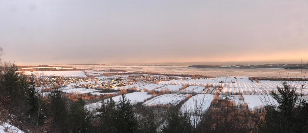 Les Chalets Sur Le Cap Saint Joachim Экстерьер фото