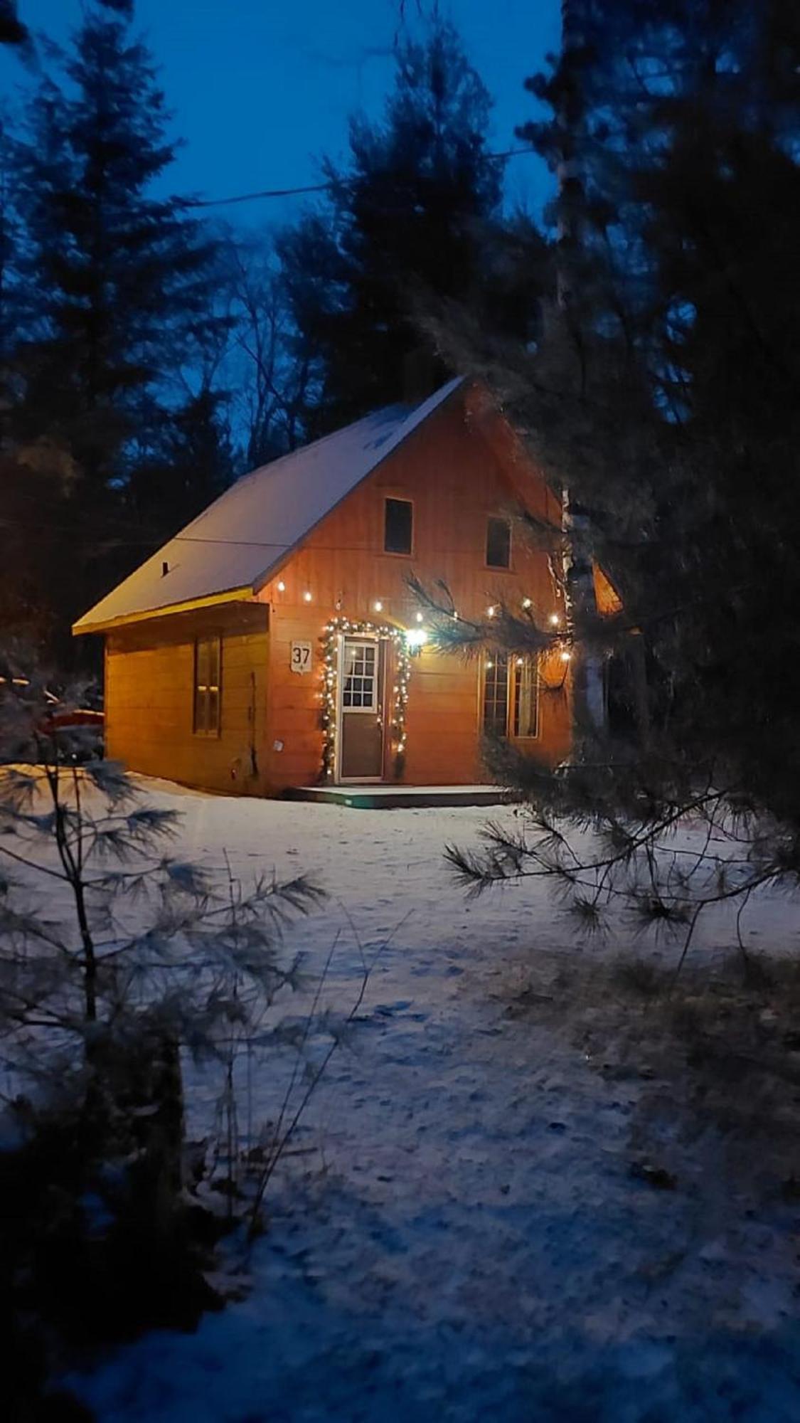 Les Chalets Sur Le Cap Saint Joachim Экстерьер фото